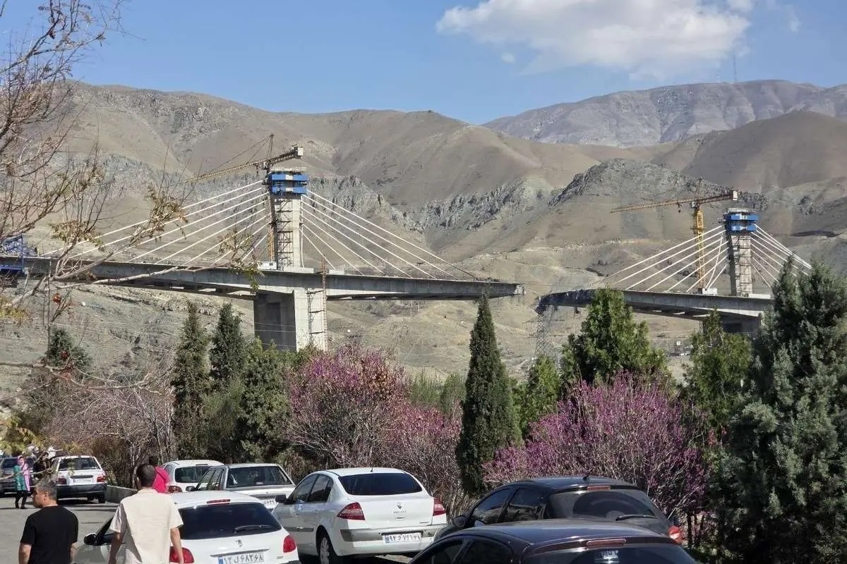 ۱۵ متخصص برای سرنوشت پل B۱ کرج تصمیم می گیرند